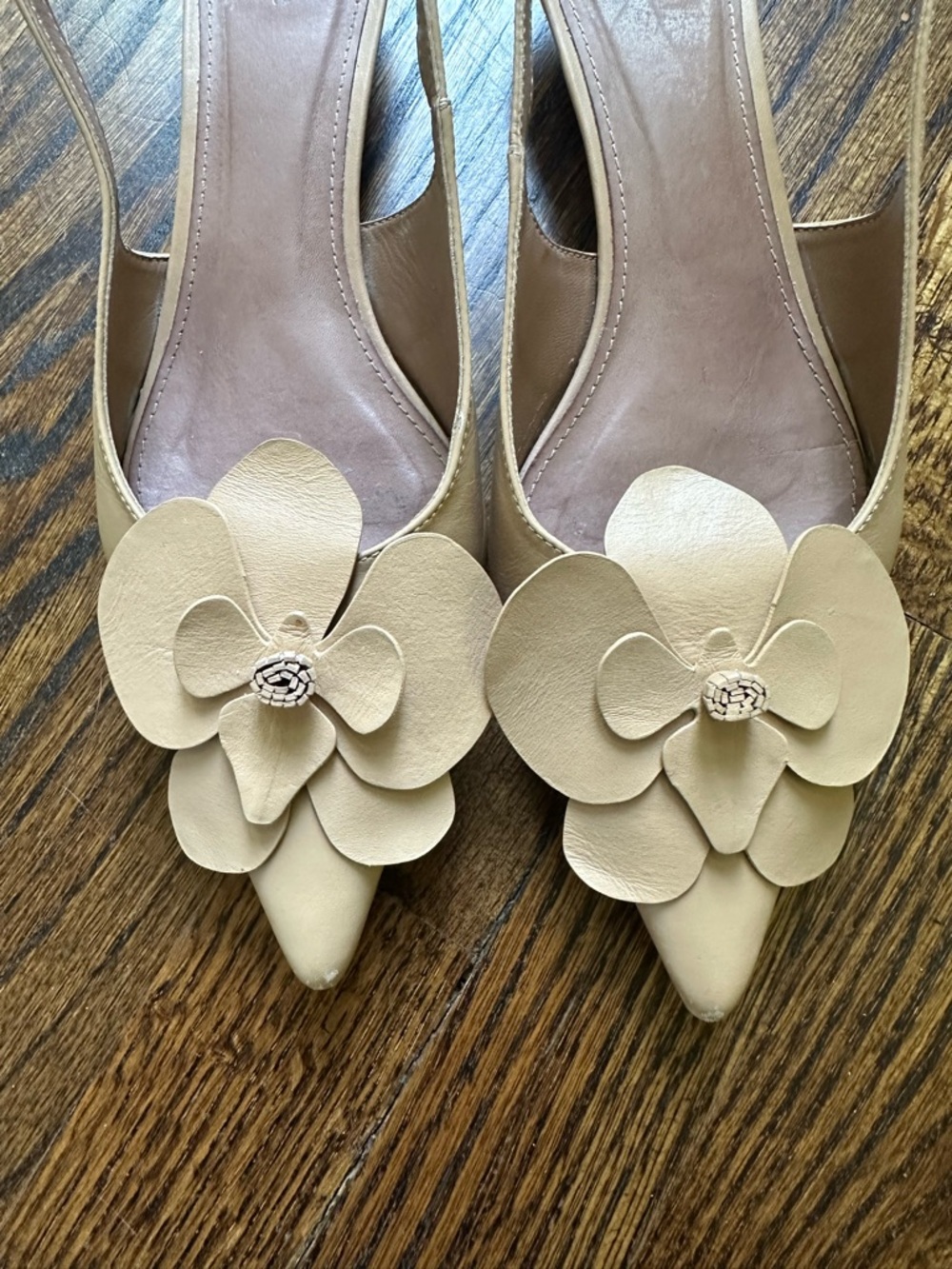 Anthropologie Maeve Women’s Tan Slingback Pointed-Toe Flats Shoes Flower Accent - Picture 5 of 16